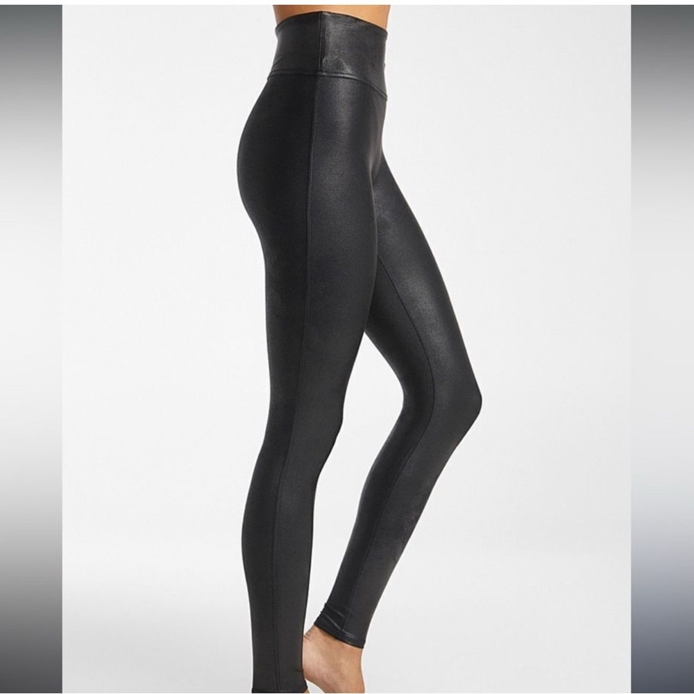 SPANX Black Women’s Leggings with Shiny Seamless Design, Size Large, EUC